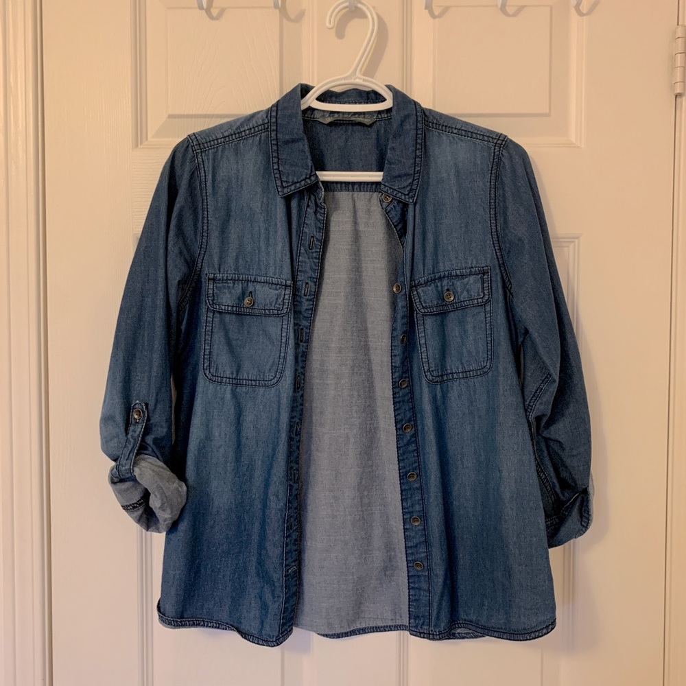 Selling winter/spring essentials! All barely worn or brand new!